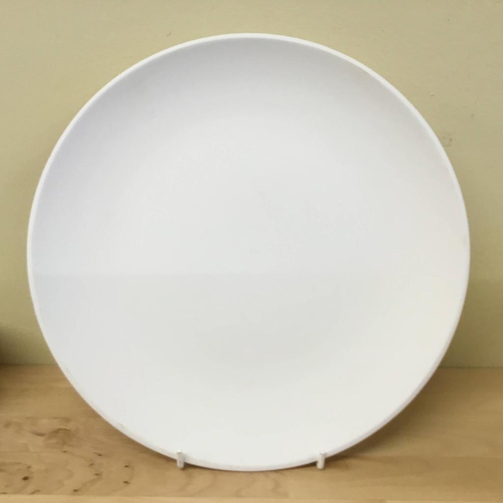 Coupe Dinner Plate w/ Hanging Holes 24.5cm
